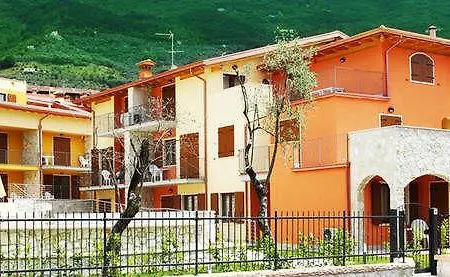 June Garda 3* Brenzone sul Garda