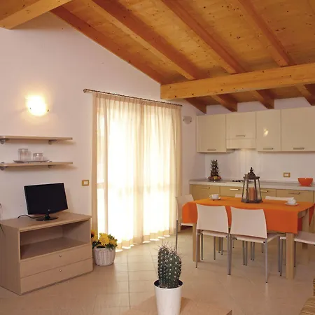 June Garda 3* Brenzone sul Garda