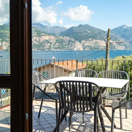 Hotel apartamentowy June Garda 4*