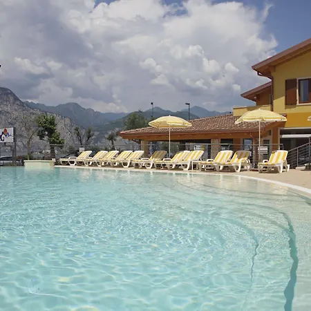 Aparthotel June Garda 4*