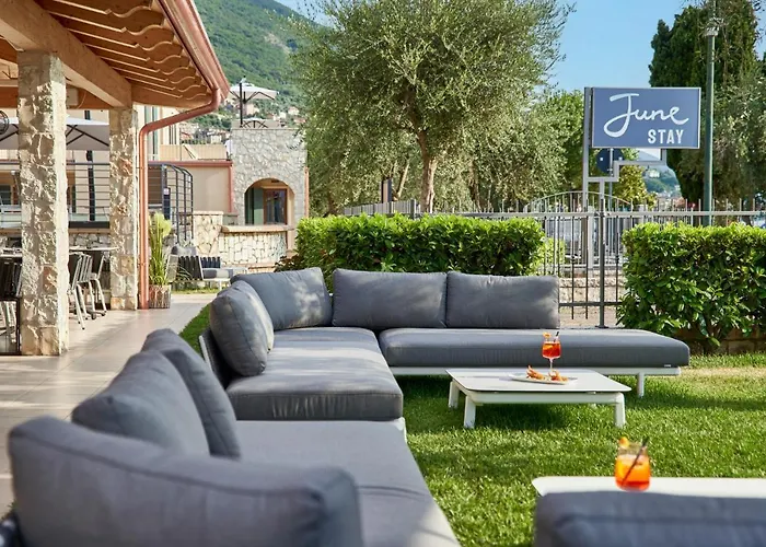 Hotel apartamentowy June Garda 4*