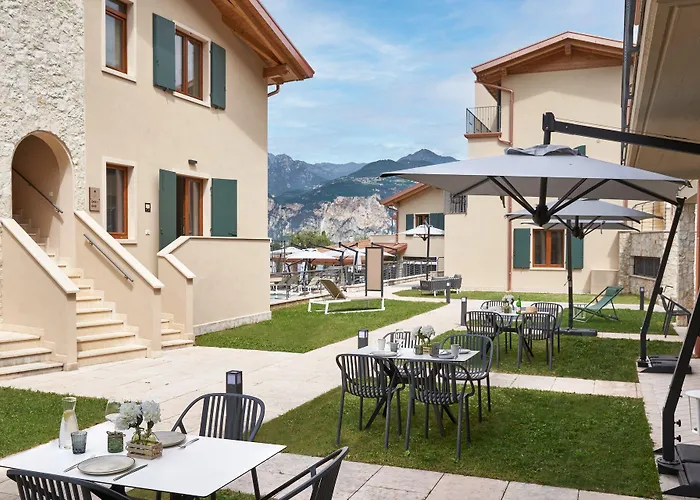 Hotel apartamentowy June Garda 4*