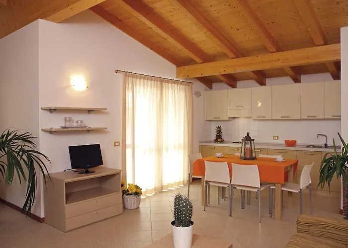 June Garda 4* Brenzone sul Garda