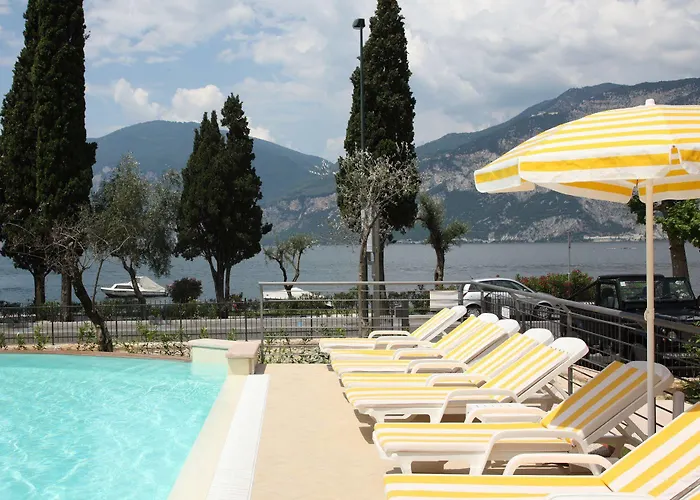 Hotel apartamentowy June Garda