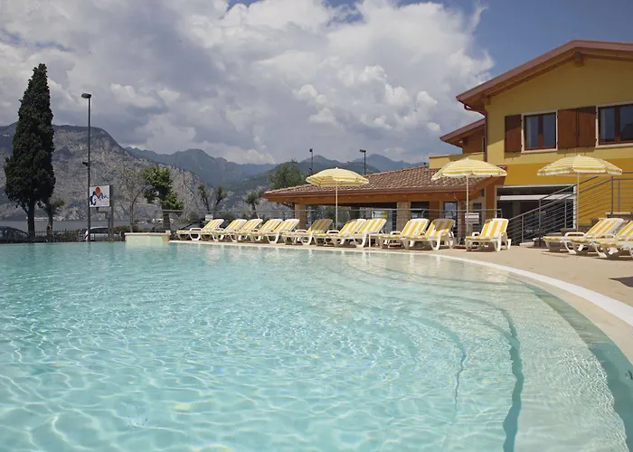 Hotel apartamentowy June Garda 4*