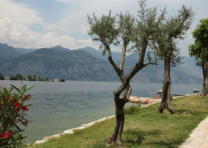 June Garda 4* Brenzone sul Garda