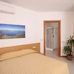 June Garda 4* Brenzone sul Garda