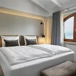 Lägenhetshotell June Garda 4*
