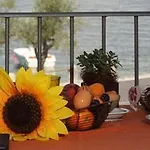 June Garda Lägenhetshotell Brenzone sul Garda