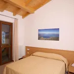 June Garda 4*