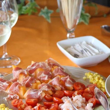 June Garda Apartmanhotel Brenzone sul Garda